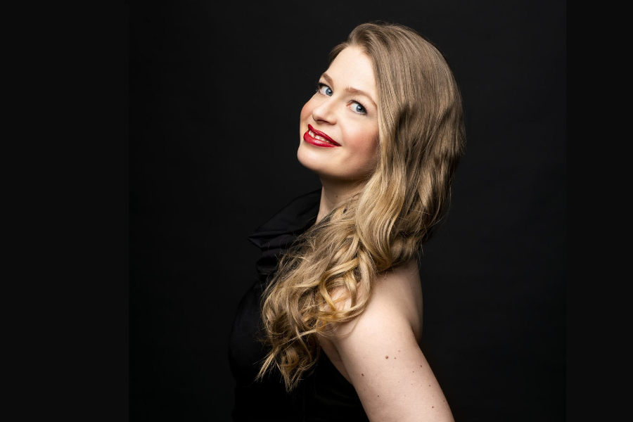 Siobhan Stagg headshot